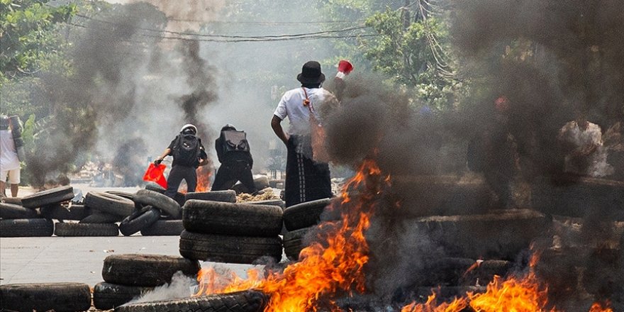 Myanmar'da güvenlik güçlerinin silahlı müdahalesi sonucu ölen sivillerin sayısı 714'e çıktı