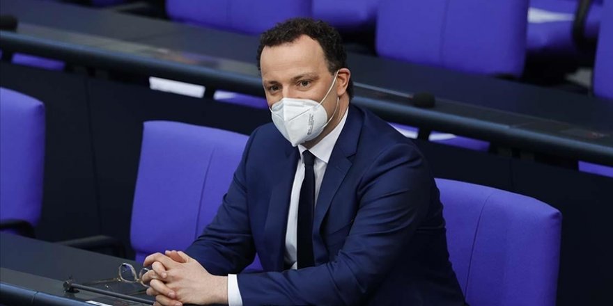 Almanya Sağlık Bakanı Kovid-19'a karşı ikinci aşıyı olanların belirli özgürlüklere kavuşabileceğini söyledi