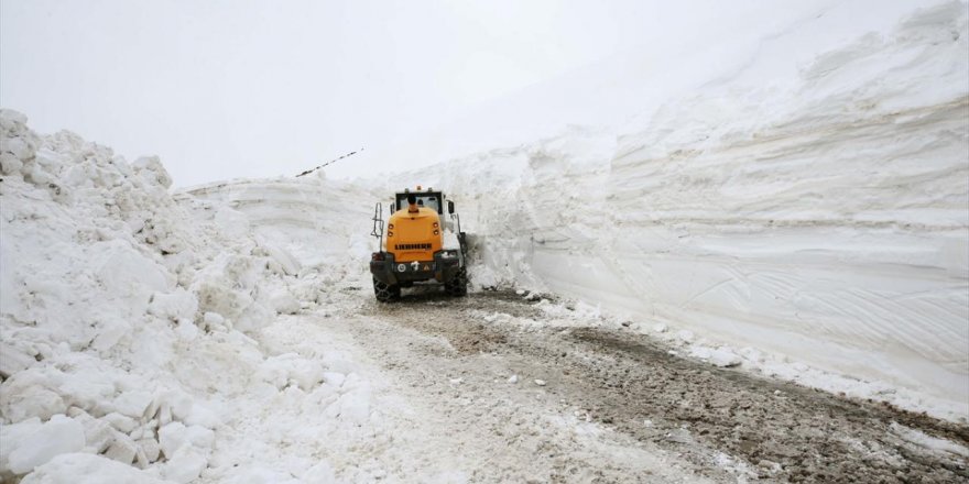 Nisanda karla mücadele sürüyor