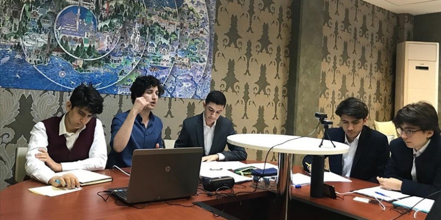 Türk imam hatip lisesi öğrencileri Arapça Münazara Yarışması'nda dünya şampiyonu oldu