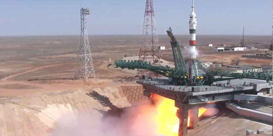 NASA astronotu ve kozmonotların ISS’e yolculuğu başladı