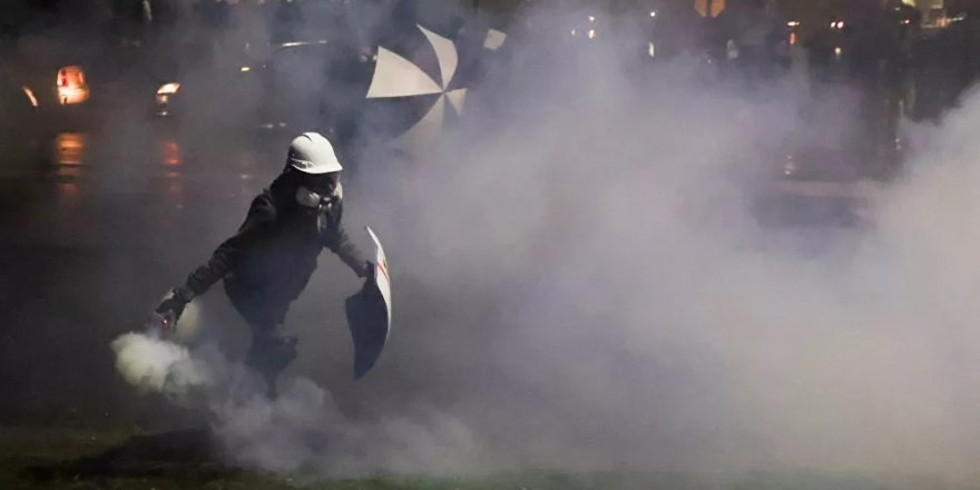 ABD'de siyah genç Daunte Wright'ın ölümüne sebep olan polis ve şefi istifa etti