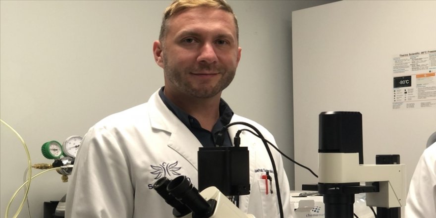 Türk bilim insanı, Kovid-19'u 48 saat içinde yok edecek ilaç üzerinde çalışıyor