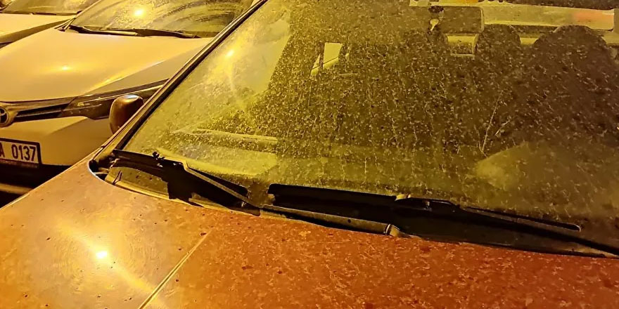 İstanbul'a çamur yağdırıldı