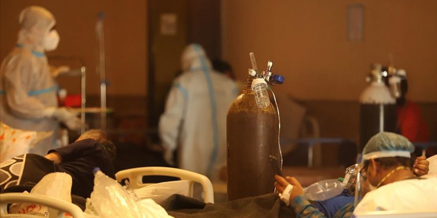 Hindistan’da bazı camiler ve İslami okullar Kovid-19 merkezine çevrildi