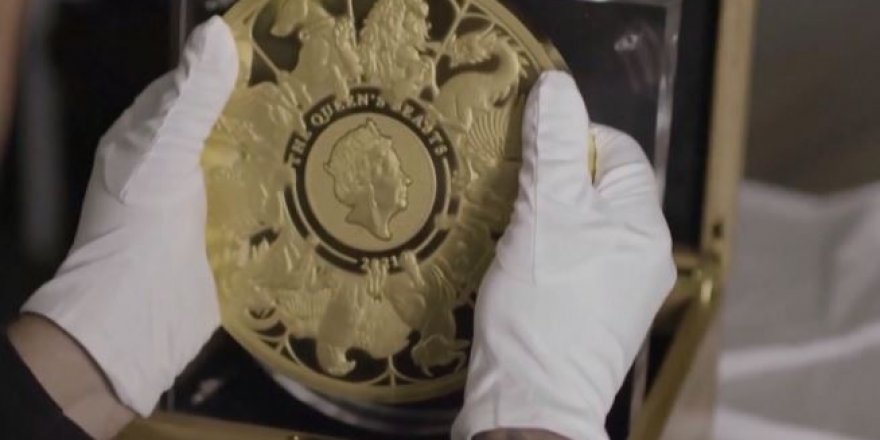 İngiltere'de kraliyet tarihinin en büyük madeni parası üretildi