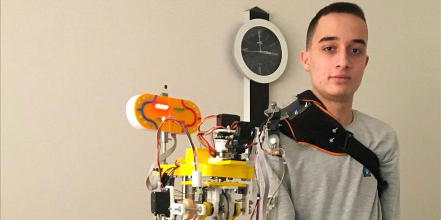 Mobil robot kol projesiyle dünya birincisi oldu