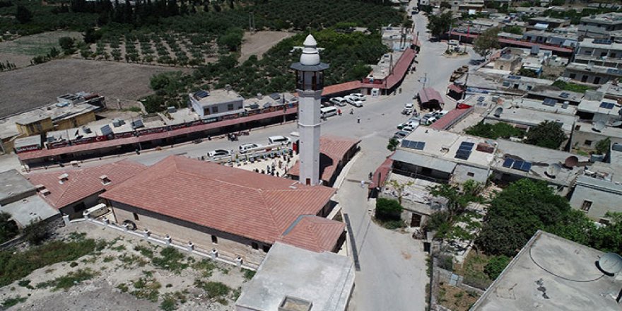 Afrin'de restorasyonu tamamlanan Ömer Bin Hattap Camisi, ibadete açıldı