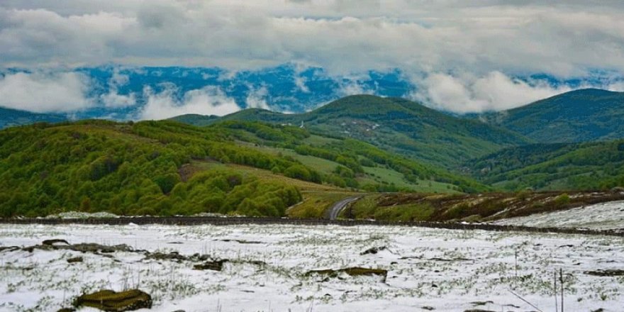 Karadeniz yaylalarında, mayıs ayında beyaz rahmet sürprizi