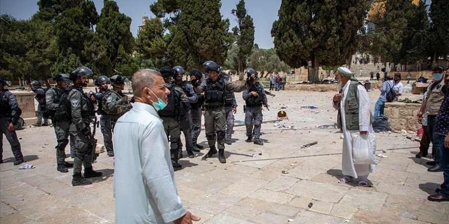 Amerikan medyası Mescid-i Aksa'daki olaylara 'saldırı' yerine 'çatışma' demeyi tercih etti