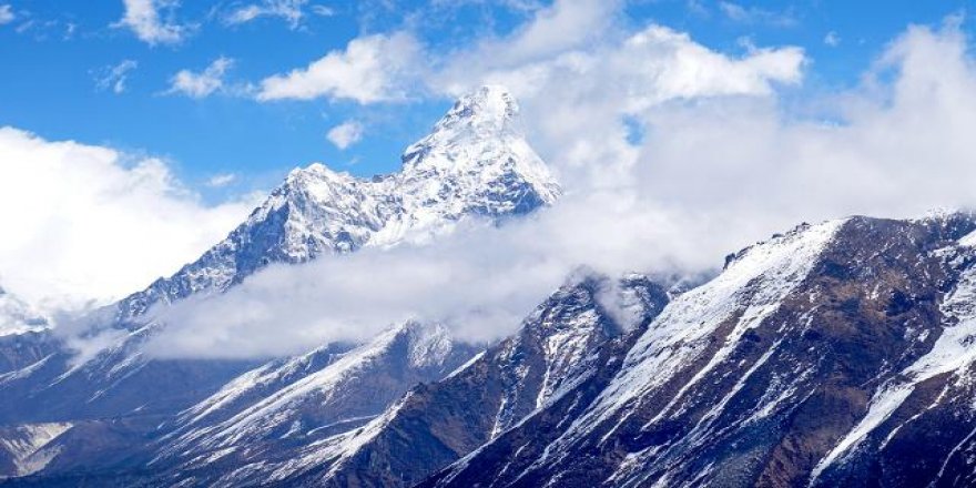 Everest bahar tırmanışı iptal edildi