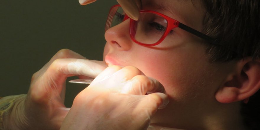 Çocuklarda diş çürükleri farklı sebeplerden kaynaklanıyor