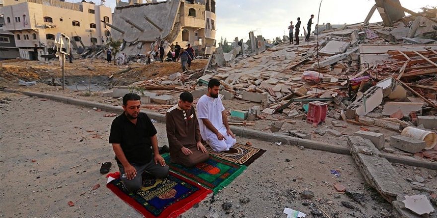 Gazze Şeridi Ramazan Bayramı'na İsrail'in saldırıları gölgesinde girdi