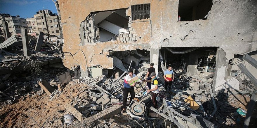 İsrail'in Gazze'deki hava saldırıları sonucu sivil mülkler büyük hasar gördü, 200'den fazla konut yıkıldı