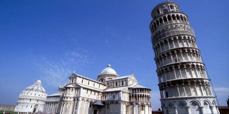Galileo'nun doğruluğu asırlar sonra Ay'da kanıtlanan Pisa Kulesi deneyi