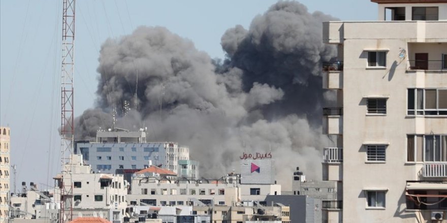 İsrail ordusu, AP ile Al-Jazeera'nın ofisinin de olduğu binayı yerle bir etti