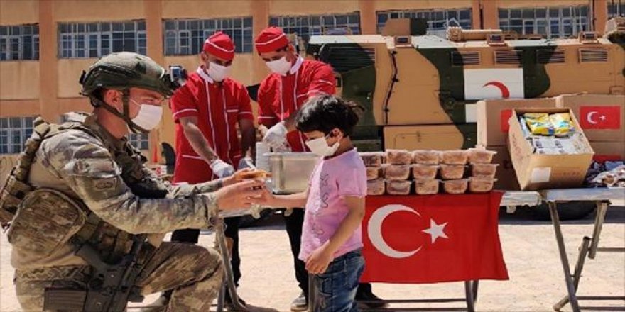 Mehmetçik'ten Barış Pınarı bölgesine yardım eli