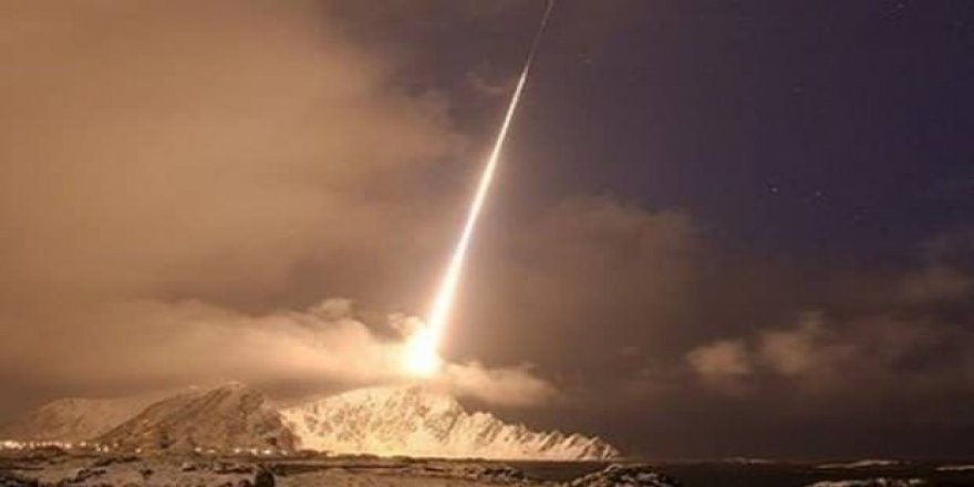 NASA Black Brant 12 roketini fırlattı