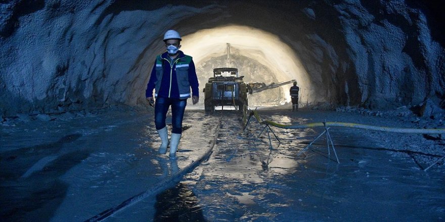 Zigana Tüneli'nin yüzde 89'u tamamlandı