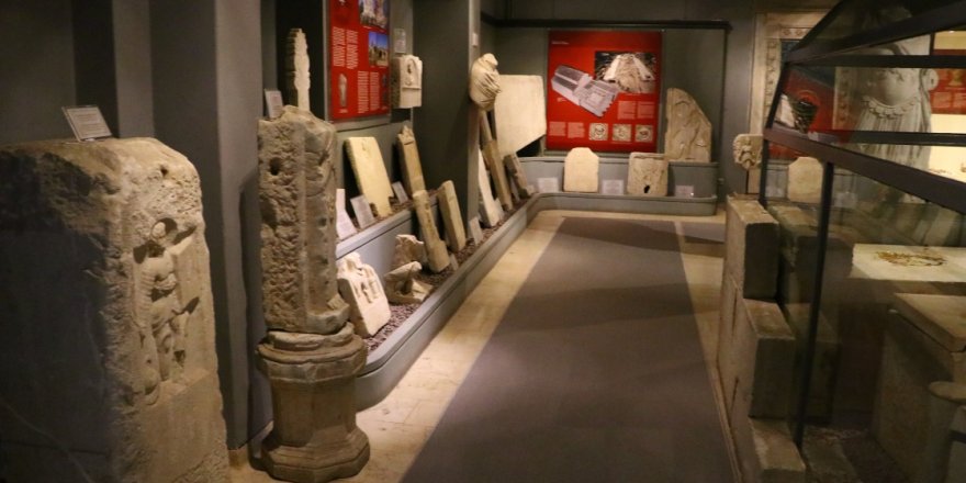 'Hera'nın Şehri'nden çıkarılan eserlerin de sergilendiği müze, ziyaretçilerini geçmişe yolculuğa çıkarıyor