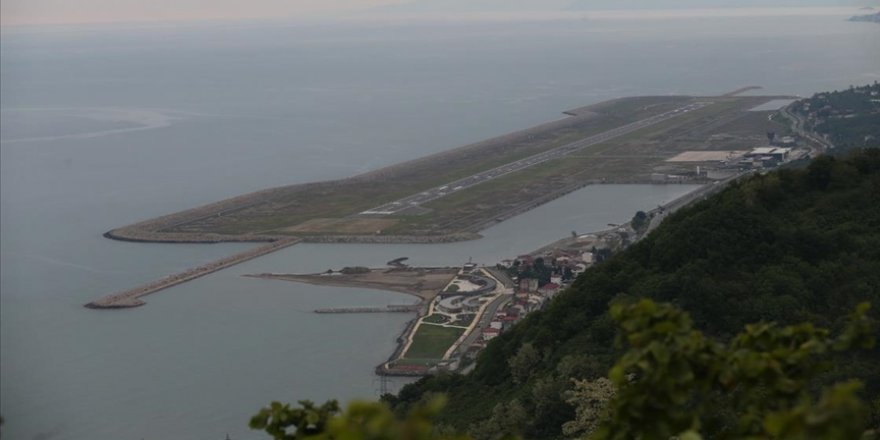 Deniz üzerine kurulan havalimanından 6 yılda yaklaşık 5 milyon yolcu yararlandı
