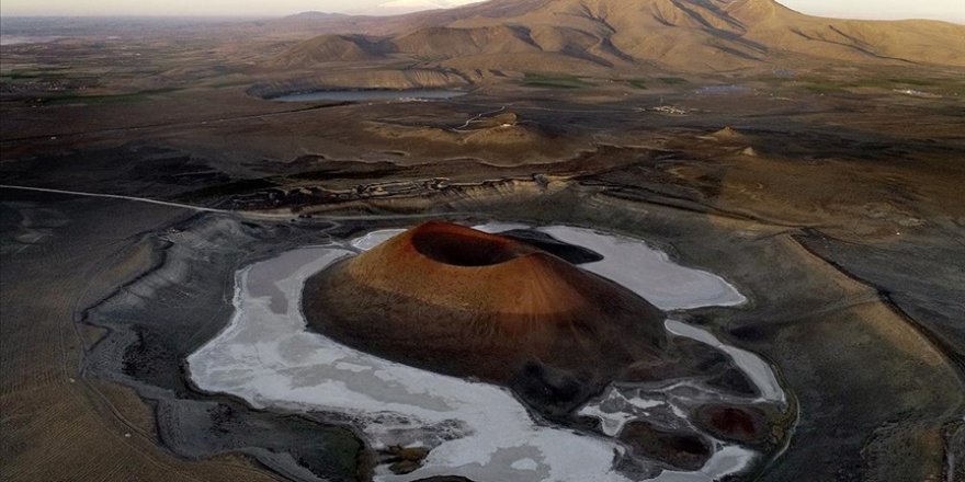 'Dünyanın nazar boncuğu' Meke Gölü yeniden hayat bulacak
