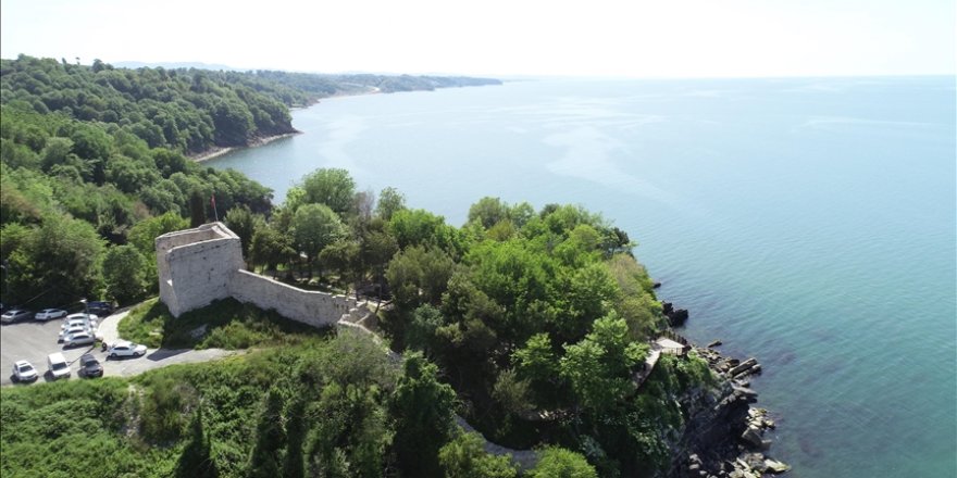 'Karadeniz ticaretinin bekçisi' Ceneviz Kalesi ziyaretçilerini ağırlamaya başladı