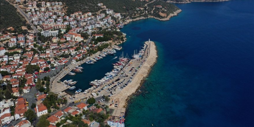 Turizm teknelerinde 'mavi bayraklı' dönem başladı