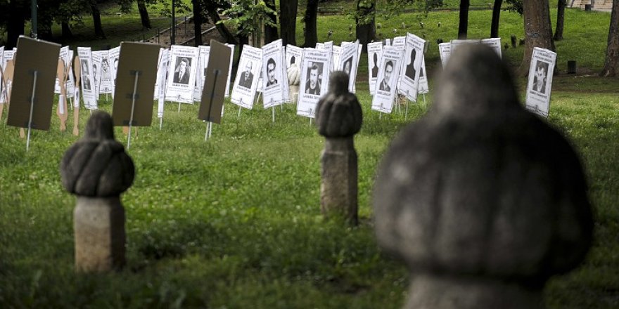 Bosna Hersek'teki savaşın kurbanları Beyaz Kurdele Günü'nde anıldı