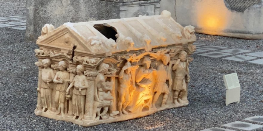 Bu mezarlar sanat eserlerini aratmıyor