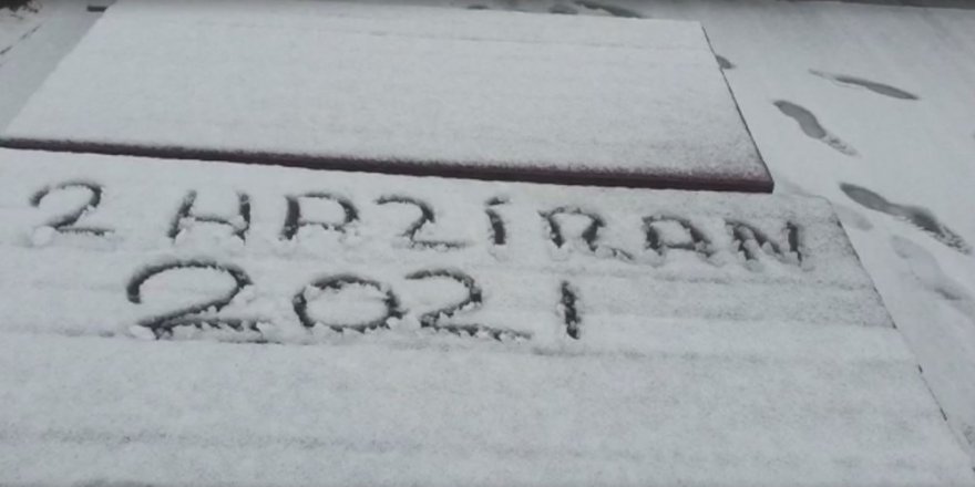 Geçen hafta 30 derece olan Uludağ'a bugün kar yağdırıldı