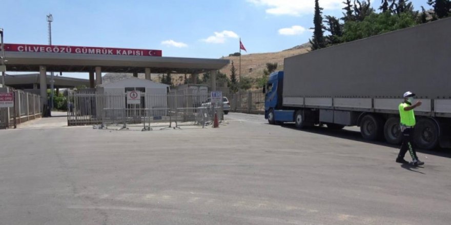 BM'den İdlib'e 37 tır insani yardım