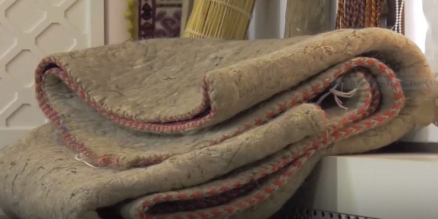 Kazakistan'ın 19'uncu yüzyıla ait el dokuması halıları