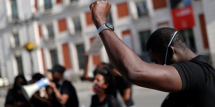 Madrid'de ırkçılık karşıtı gösteri düzenlendi