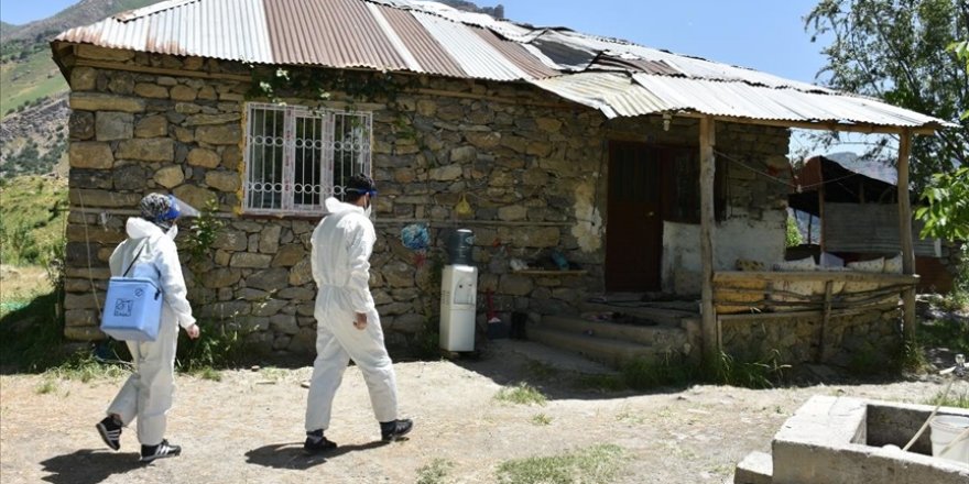 Aşılanan kişi sayısı en düşük illerden Hakkari'de 'aşı seferberliği' sürüyor