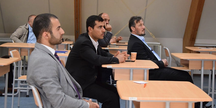 Rotterdam İslam Üniversitesi'de Türkiye’den gelen Diyanet imamlarına Hollanda’ya uyum programı başladı