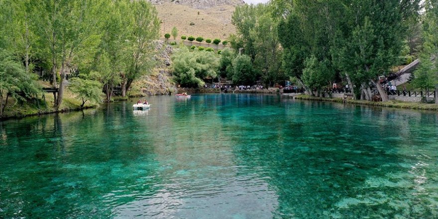 Doğal akvaryum Gökpınar Gölü yenilenen yüzüyle ziyaretçilerini ağırlamaya hazırlanıyor