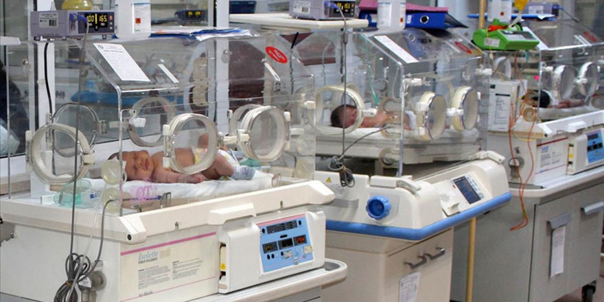 Maşallah! Tek doğumda 10 bebeği olan Güney Afrikalı anne tarihe geçti