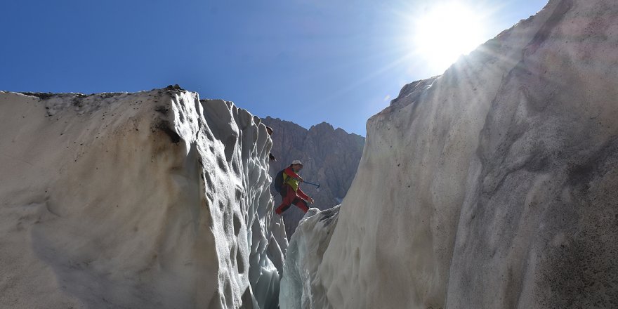 Hakkari'deki Cilo Dağları doğa ve fotoğraf tutkunlarının yeni rotası oldu
