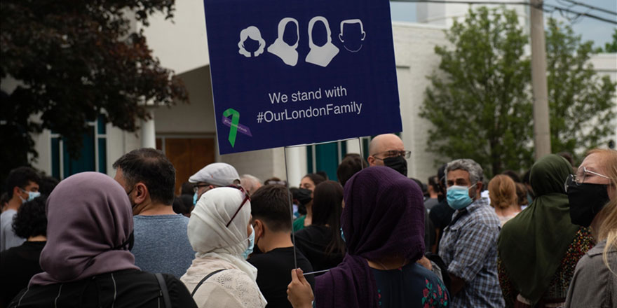 Laiklik Yasası Kanadalılardan destek görmüyor