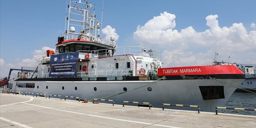 Deprem araştırmasında ilk seferini tamamlayan TÜBİTAK Marmara Araştırma Gemisi, İzmir'e döndü