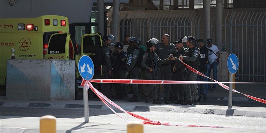 İşgalci İsrail, Yahudi yerleşimcilerin yürüyüşü için Şam Kapısı'nın olduğu alanı kapattı