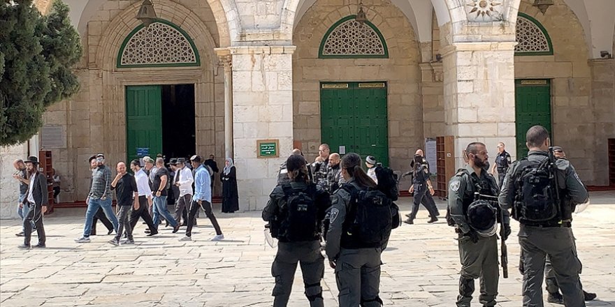 İşgalci Yahudilerin Mescid-i Aksa baskınları devam ediyor