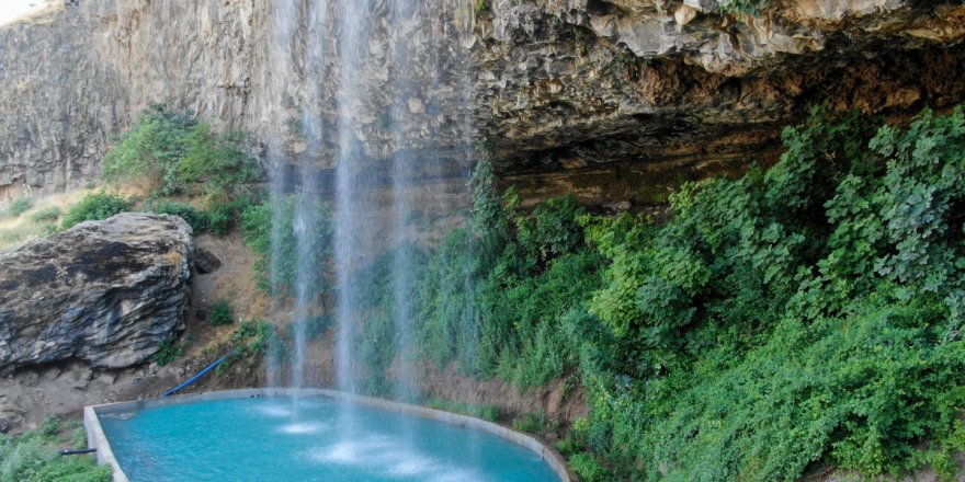 Tarihi Fiskaya Şelalesi yeniden akmaya başladı