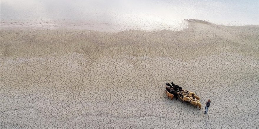 Kuraklık ve aşırı buharlaşma Van Gölü havzasındaki su kaynaklarını olumsuz etkiliyor