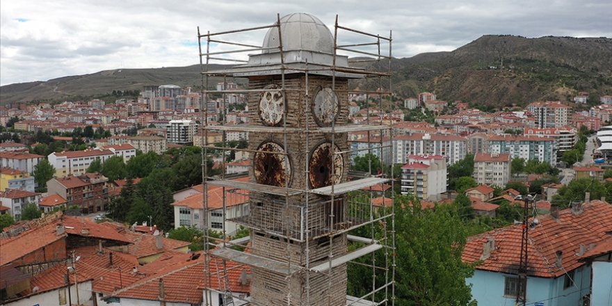 Saati İsviçre'den getirilen Çankırı'daki tarihi saat kulesinde zaman yeniden akmaya başlayacak