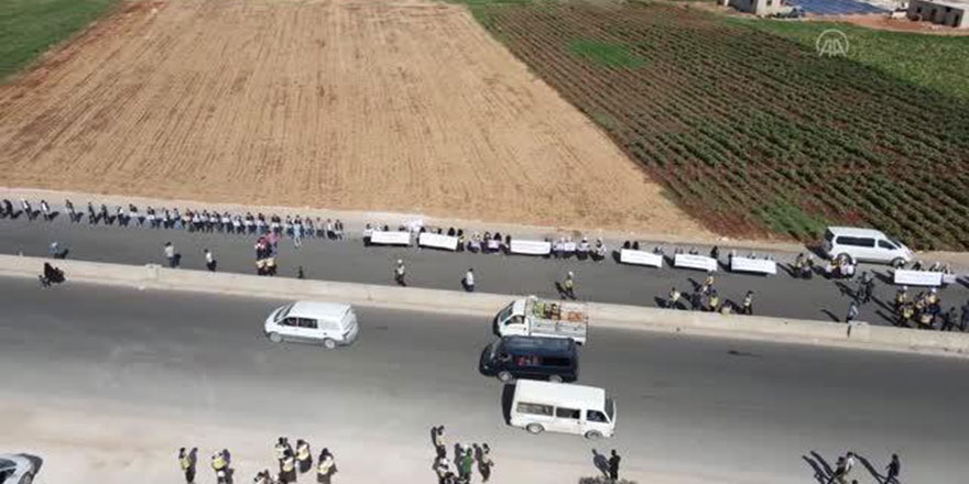 Suriye'de 50 STK, Rusya'nın insani yardımları engelleme girişimini protesto etti