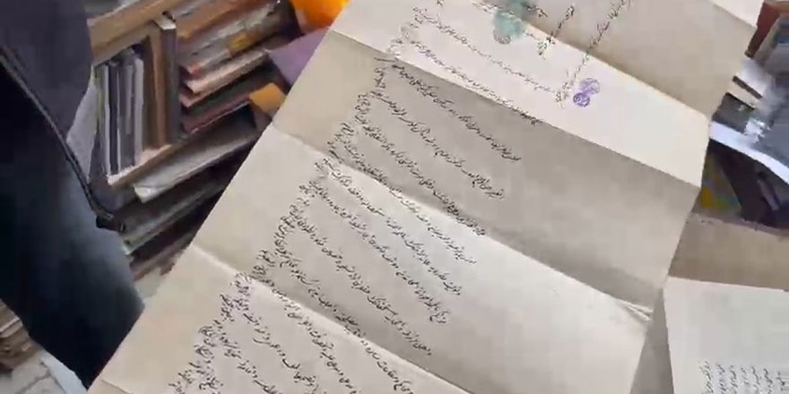 Kadıköy'de 12 adet Kadı Hücceti ele geçirildi