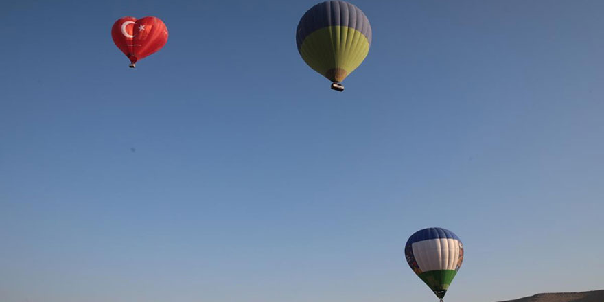 'Tarihin sıfır noktası' Göbeklitepe'de ilk sıcak hava balonu uçuşu