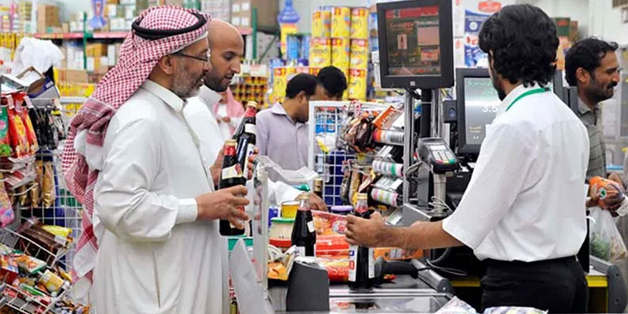 Suudi Arabistan, mağazaların namaz vakitlerinde kapatılma kararını iptal etti